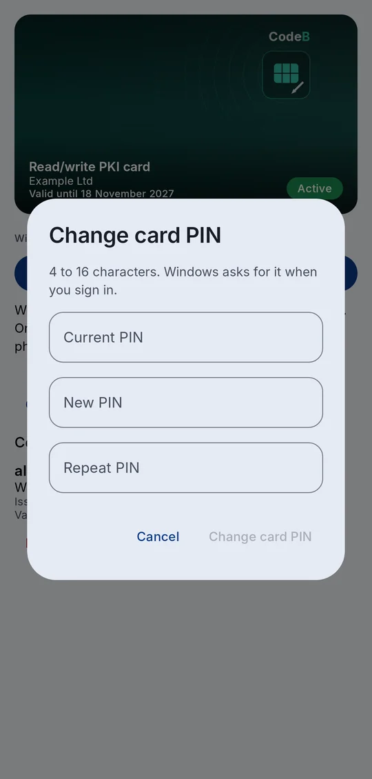« Modifier le code PIN de la carte » : code PIN actuel, nouveau code PIN et répétition du code PIN, confirmés par empreinte digitale, visage ou verrouillage de l’écran